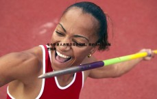 球探体育-七十岁老人古稀之年执剑柄，我的目标是参加世锦赛